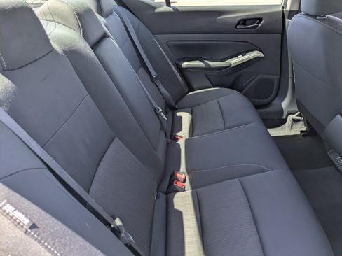 Used 2024 Nissan Altima 2.5 SV FWD image 13