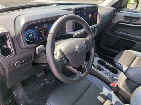 Used 2025 Ford Bronco Sport Outer Banks AWD/4WD image 15