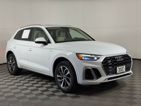 Used 2023 Audi Q5 2.0T Premium w/ Convenience Package AWD/4WD image 7