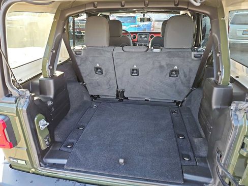 Used 2021 Jeep Wrangler Unlimited Rubicon w/ LED Lighting Group image 31