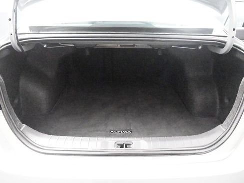 Used 2024 Nissan Altima 2.5 SV image 23