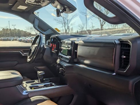 Certified 2023 Chevrolet Silverado 1500 High Country image 22