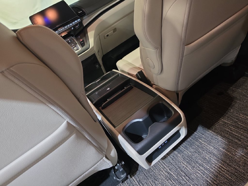 Certified 2026 Honda Odyssey EX-L image 22