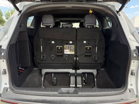 Used 2024 Toyota Sienna XLE Woodland Edition AWD/4WD image 33