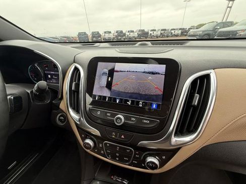 Used 2024 Chevrolet Equinox Premier image 31