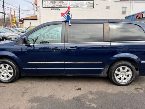 Used 2012 Chrysler Town & Country Touring w/ Entertainment Group #1 image 10