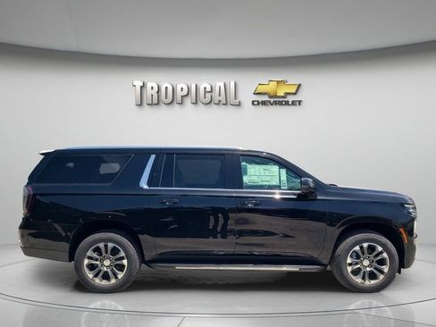 New 2026 Chevrolet Suburban LT w/ Comfort Package RWD image 6