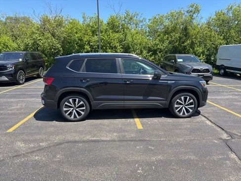 Used 2022 Volkswagen Taos SE AWD/4WD image 8