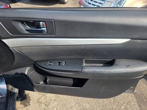 Used 2012 Subaru Outback 2.5i Premium AWD/4WD image 14