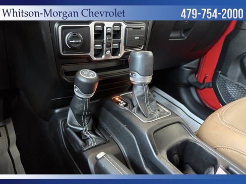 Used 2022 Jeep Wrangler Unlimited Sahara AWD/4WD image 29