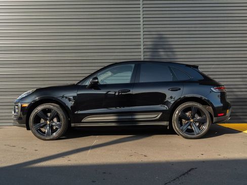 Used 2022 Porsche Macan image 2