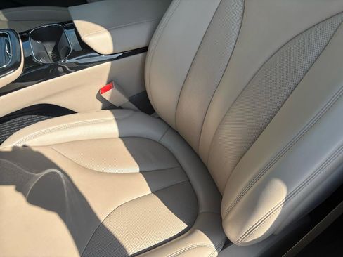 Used 2021 Lincoln Nautilus FWD w/ Equipment Group 101A image 16