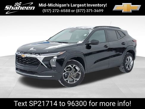Used 2025 Chevrolet Trax LT w/ LT Convenience Package image 1