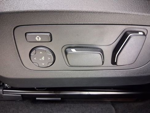 New 2026 BMW X3 xDrive30 w/ Convenience Package image 12