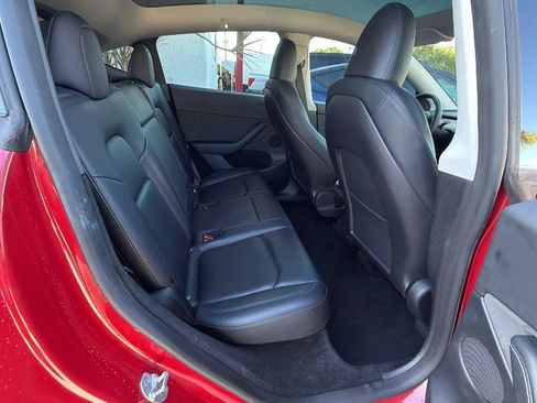 Used 2023 Tesla Model Y Long Range AWD/4WD image 7