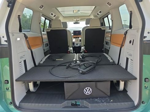 Used 2025 Volkswagen ID. Buzz 1st Edition AWD/4WD image 10