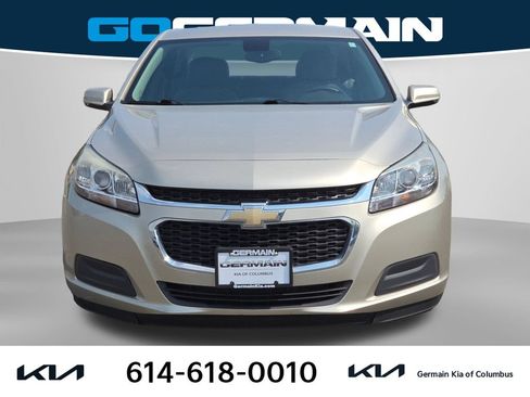 Used 2016 Chevrolet Malibu LT FWD image 3