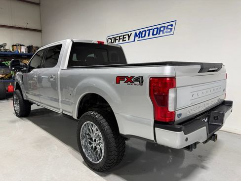 Used 2019 Ford F250 Platinum w/ Platinum Ultimate Package AWD/4WD image 3