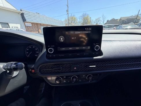 Used 2023 Honda HR-V Sport image 3