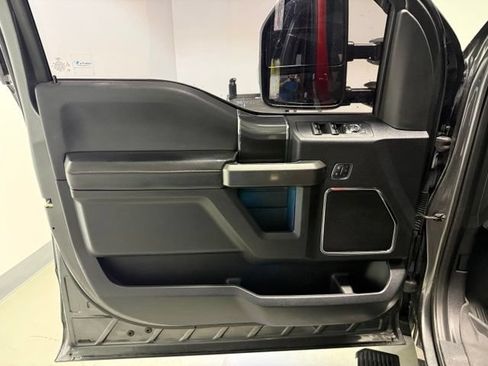 Used 2017 Ford F150 Lariat w/ Equipment Group 502A Luxury AWD/4WD image 9