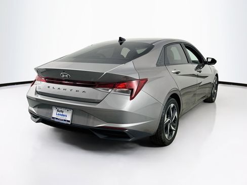Used 2023 Hyundai Elantra SEL w/ Convenience Package FWD image 5