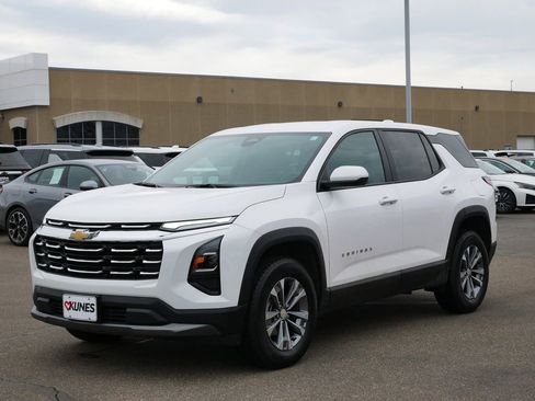 Used 2025 Chevrolet Equinox LT AWD/4WD image 5