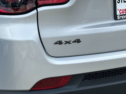 New 2026 Jeep Compass Latitude image 24