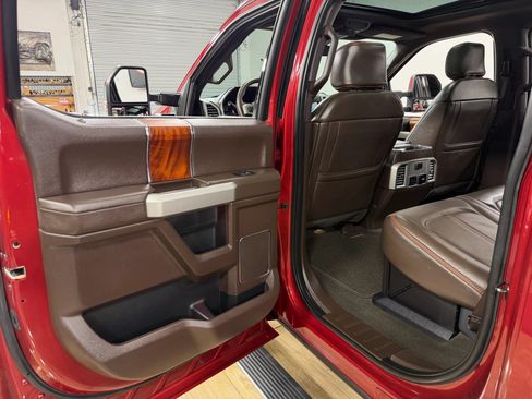 Used 2017 Ford F350 King Ranch w/ King Ranch Ultimate Package AWD/4WD image 16
