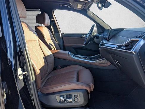 Certified 2023 BMW X7 xDrive40i w/ M Sport Package image 15