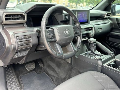 Used 2025 Toyota Tacoma SR5 AWD/4WD image 11