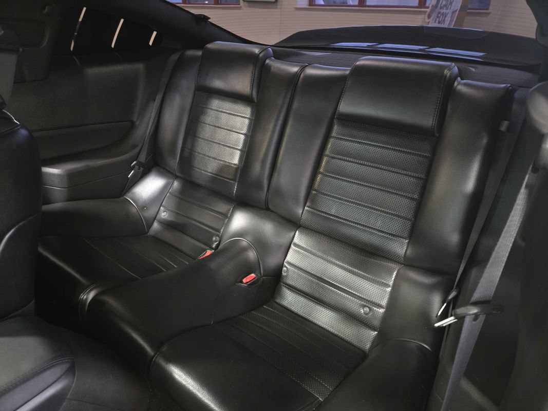 Used 2006 Ford Mustang GT RWD image 19