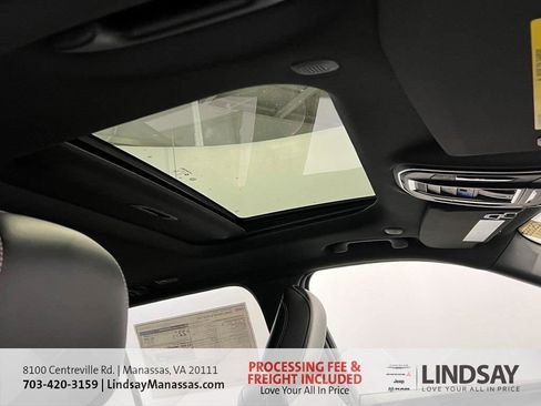 New 2025 Jeep Grand Cherokee Laredo image 15