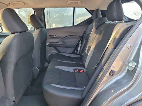 Certified 2020 Nissan Kicks SV image 12