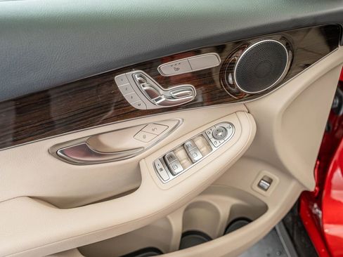Certified 2022 Mercedes-Benz GLC 300 4MATIC image 17