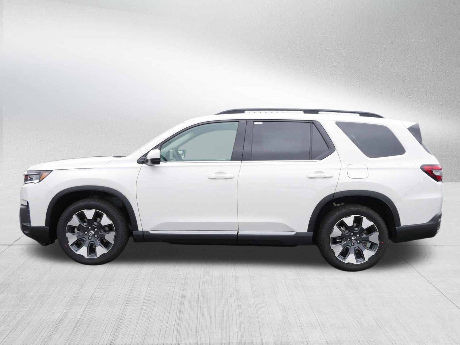 New 2026 Honda Pilot Touring image 4