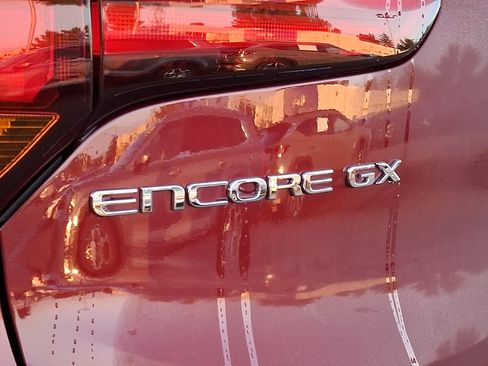 Certified 2024 Buick Encore GX Preferred FWD image 29