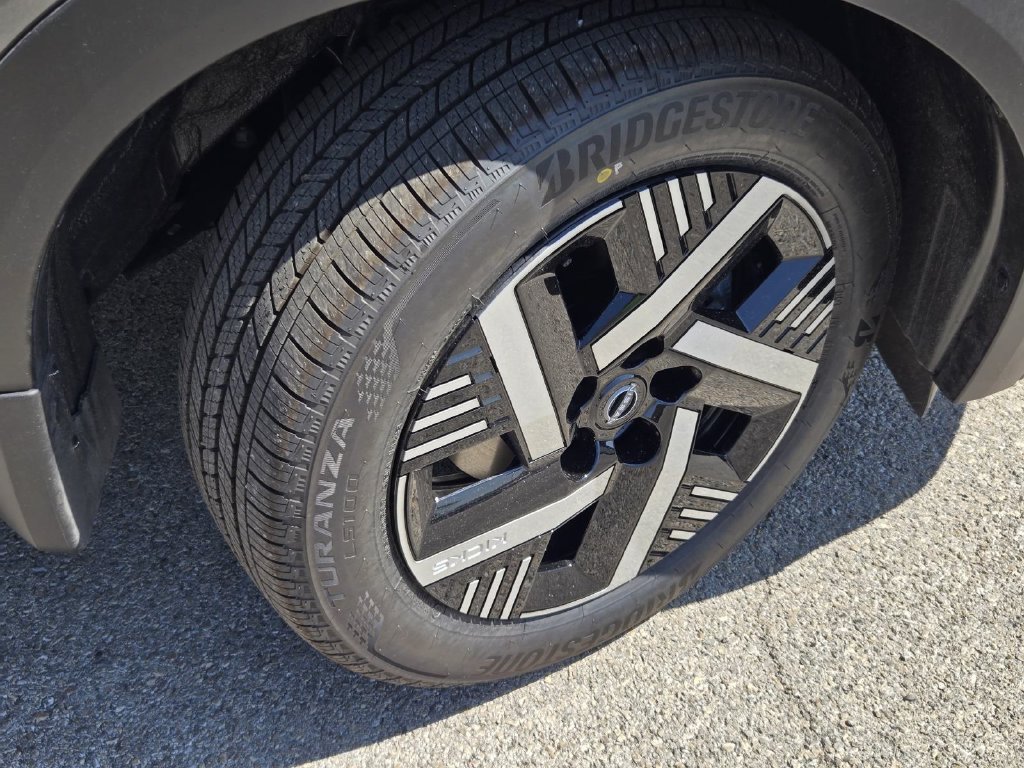 New 2027 Nissan Kicks SV FWD image 6
