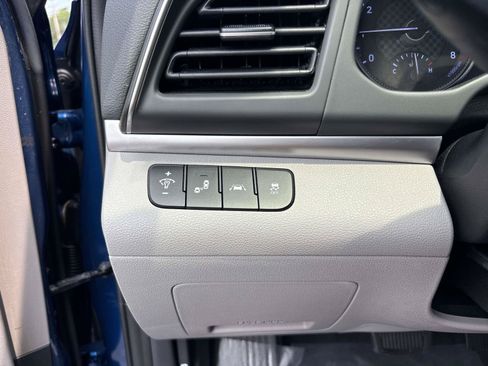 Used 2019 Hyundai Elantra Value Edition FWD image 19