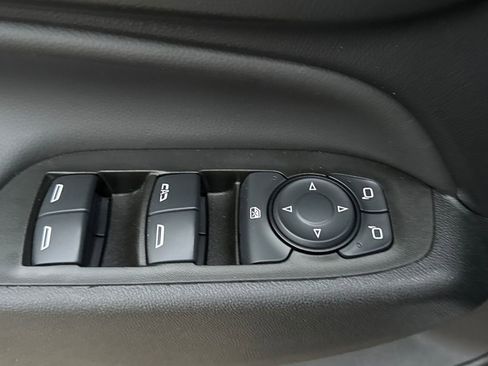 Used 2024 Chevrolet Equinox LT image 23