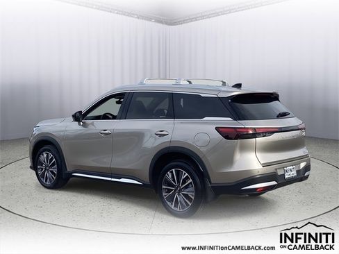 New 2026 INFINITI QX60 Luxe image 3