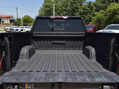 Certified 2023 GMC Sierra 1500 AT4 w/ AT4 Premium Package AWD/4WD image 10