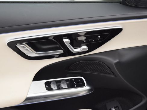 Certified 2026 Mercedes-Benz E 350 4MATIC Sedan image 21
