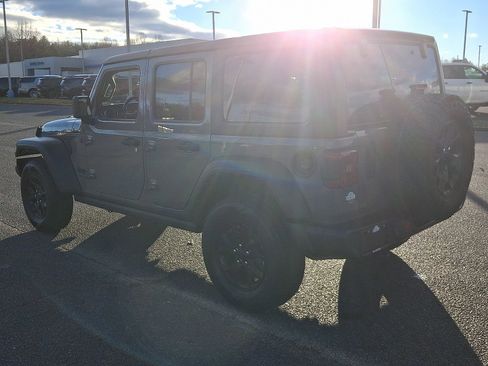 Used 2022 Jeep Wrangler Unlimited Sport S image 6