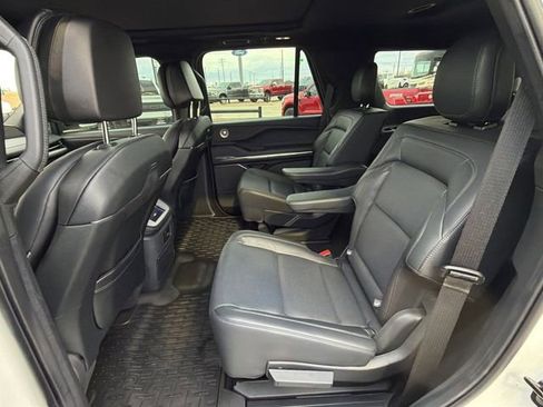 New 2025 Lincoln Navigator Reserve w/ Jet Appearance Package image 12
