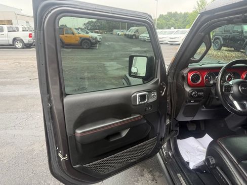Used 2020 Jeep Gladiator Rubicon AWD/4WD image 16