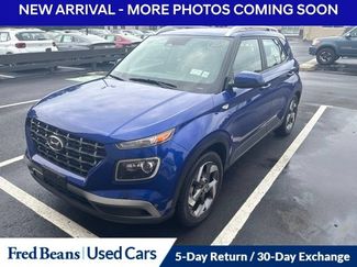 Used 2024 Hyundai Venue Limited FWD video 1