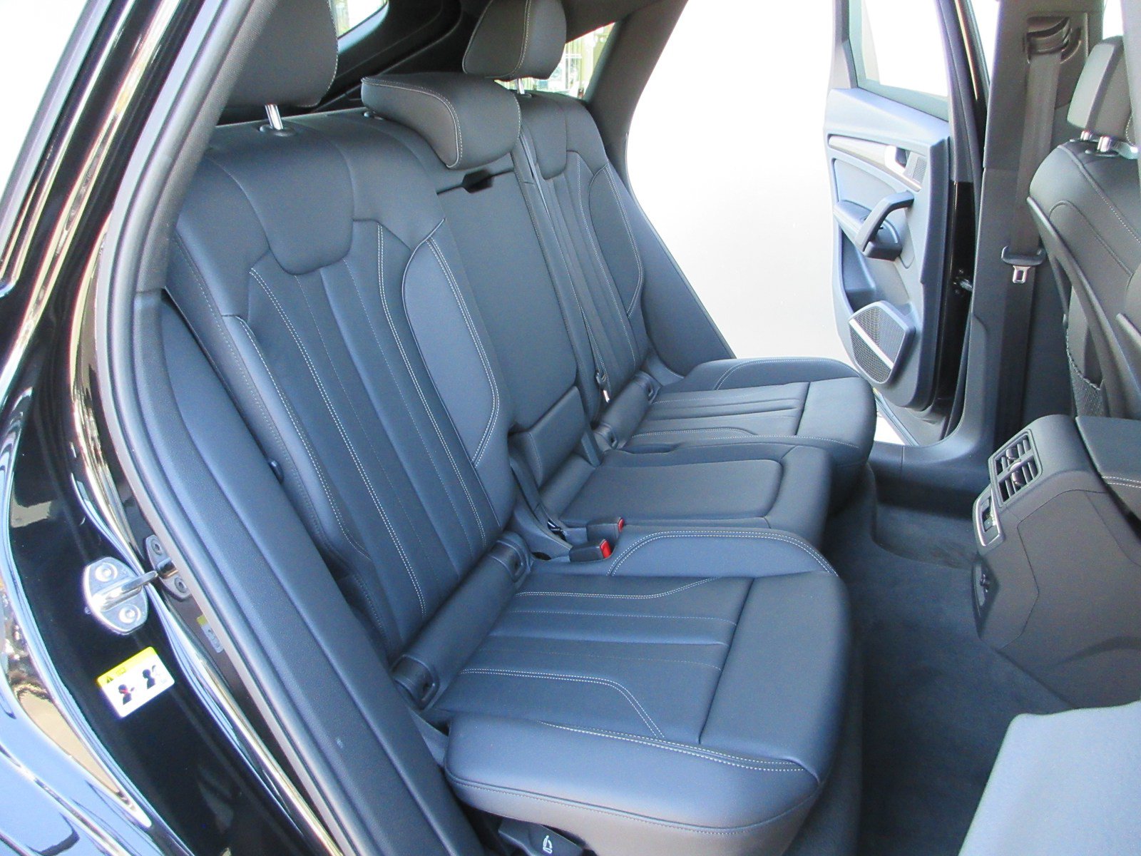 Used 2023 Audi Q5 2.0T Premium Plus w/ Premium Plus Package AWD/4WD image 19