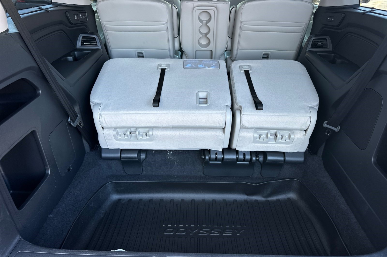 New 2027 Honda Odyssey Touring image 28