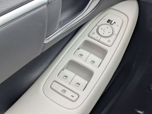 Used 2024 Hyundai Sonata SEL w/ Convenience Package FWD image 18