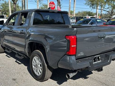 Used 2025 Toyota Tacoma SR5 image 5